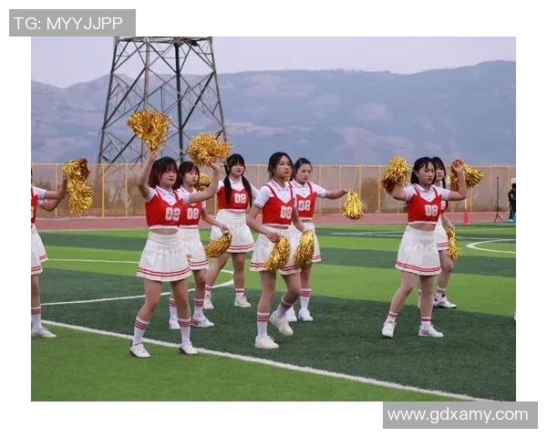 足球明星换球服瞬间女性视角下的魅力与激情展现